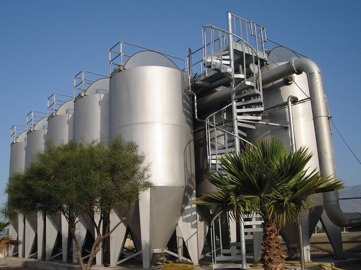 流砂過濾器與石英砂過濾器是同一臺設備嗎